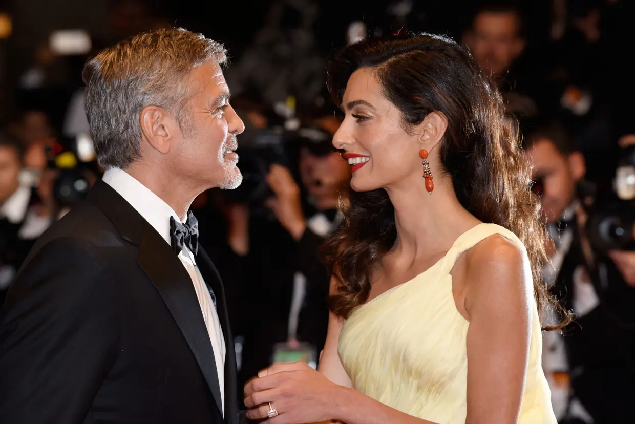 George e Amal Clooney: O solteirão inveterado, que jurou que nunca mais ia casar, mudou de ideias depois de apenas seis meses de namoro com a advogada especialista em Direitos Humanos