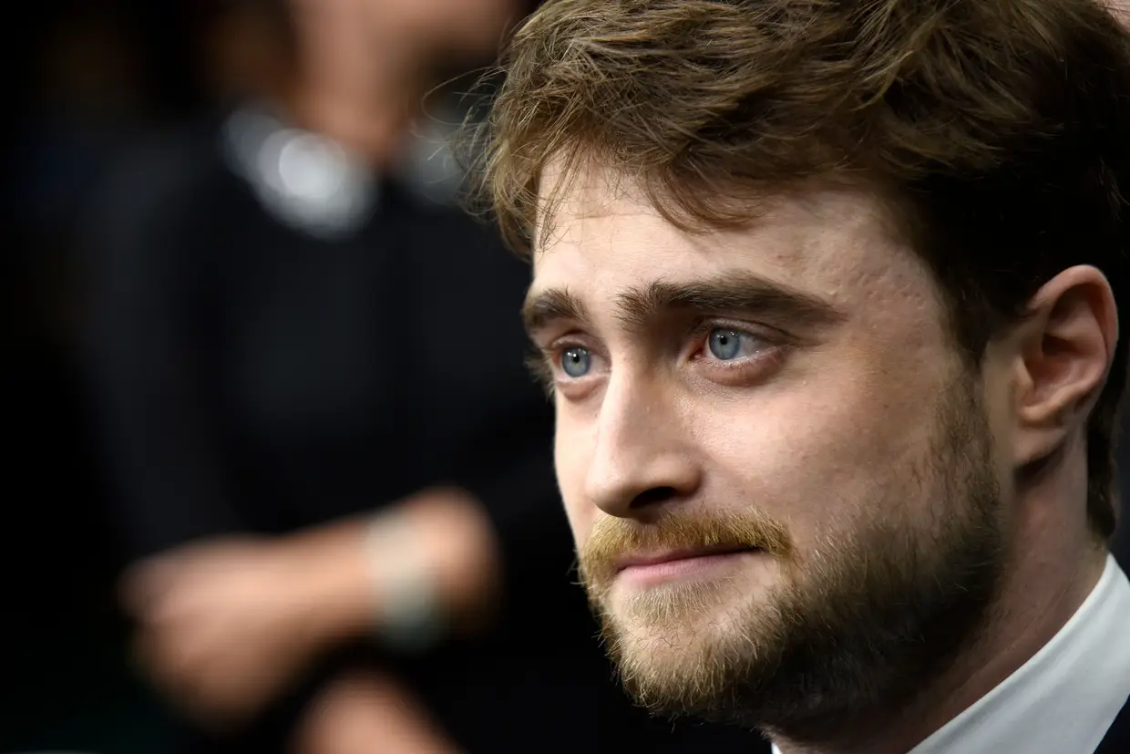 Daniel Radcliffe: "sou uma das poucas pessoas que parece ter tido uma ótima primeira vez. Foi com alguém que conhecia bem. Tenho orgulho em dizer que já tive sexo muito melhor desde então, mas não foi horrivelmente embaraçoso como a experiência de muitas pessoas - como o meu amigo que se embebedou e fê-lo com uma estranha debaixo de uma ponte"
