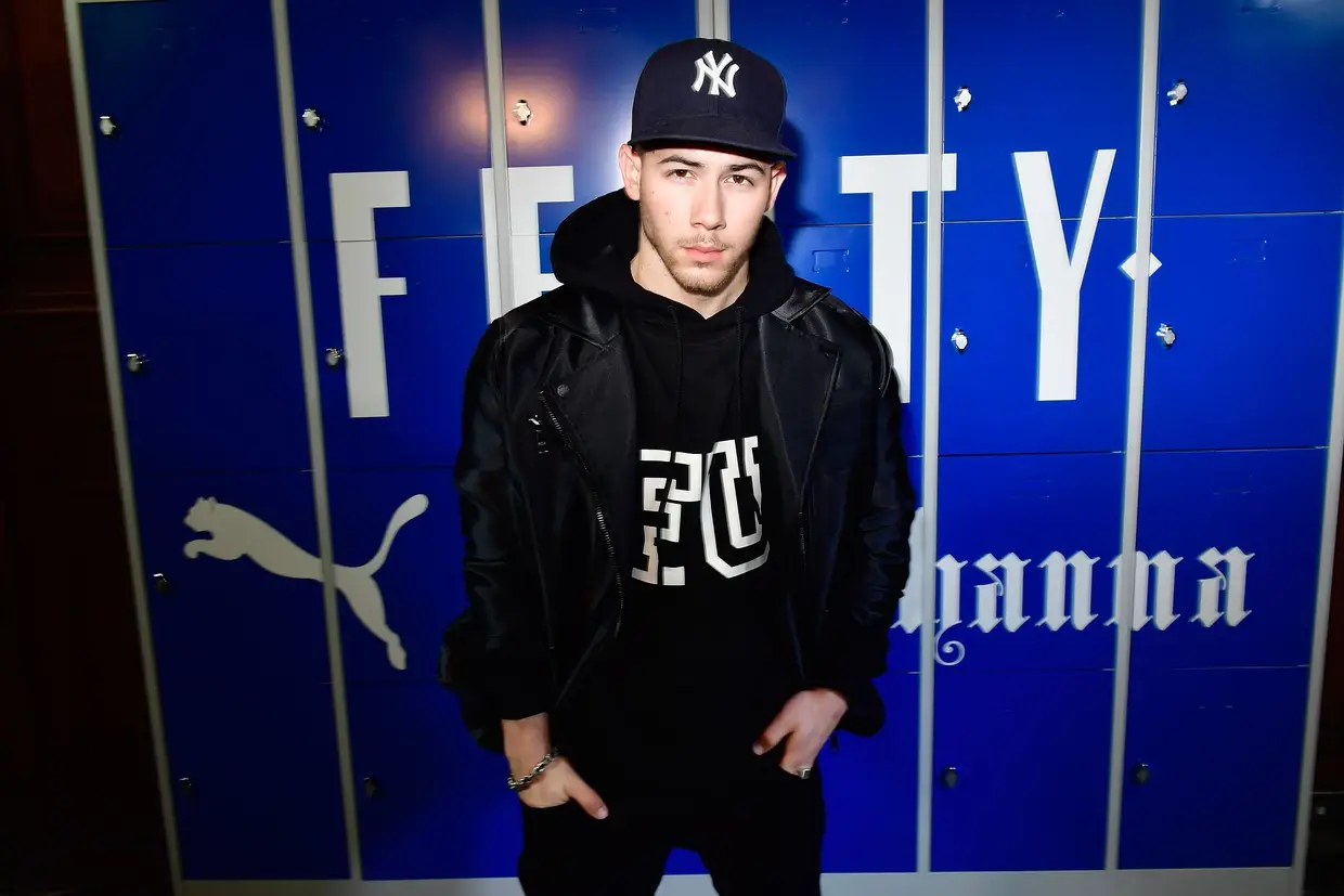 Nick Jonas: "apaixonei-me por alguém, escolhi fazer sexo e a partir desse momento eu era um homem bem resolvido com as minhas escolhas. E depois isso refletiu-se na minha arte e na forma como as pessoas me viam no olhar público"