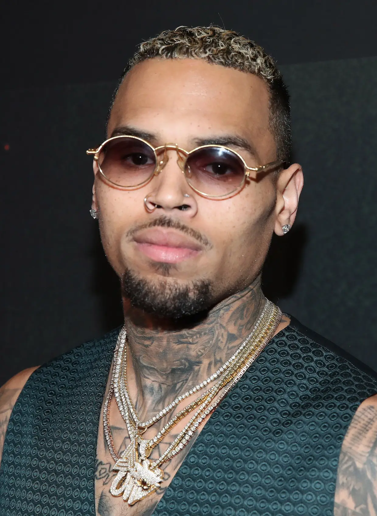 Chris Brown: o cantor doou 100 mil dólares para ajudar diretamente os afetados pelo furacão no Texas.