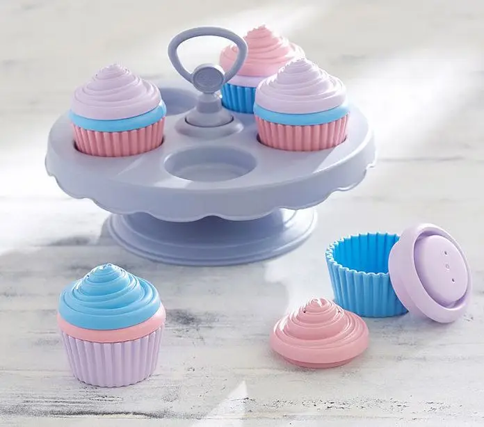 Torre de cupcakes Green Toys P.V.P. 23,29€ em potterybarnkids.com