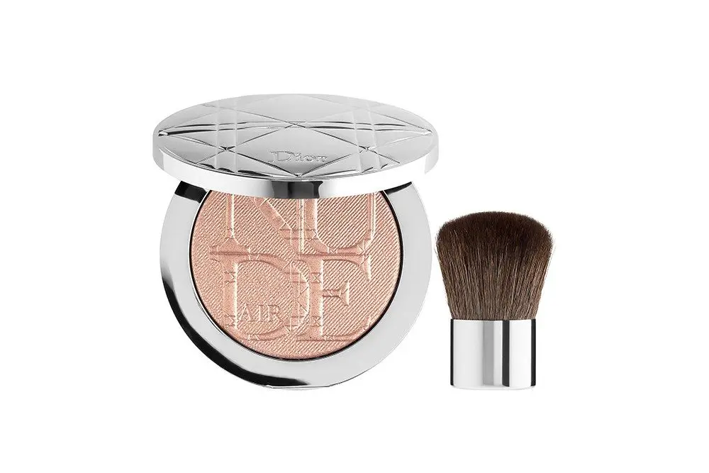 Iluminador DiorSkin (Pink Glow) P.V.P. 46€ em bloomingdales.com
