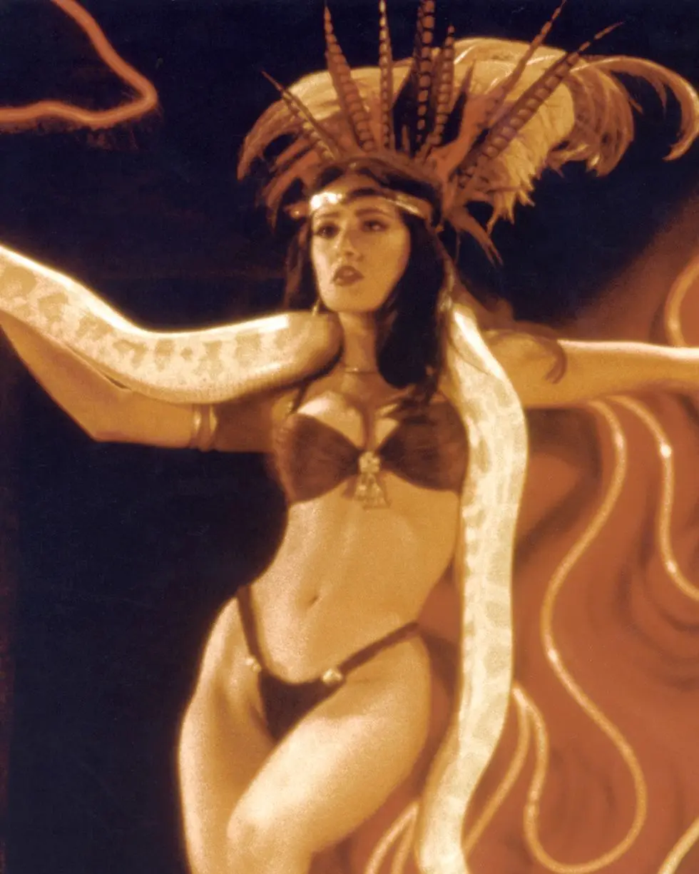 Salma Hayek em 'Aberto Até à Madrugada' (1996)