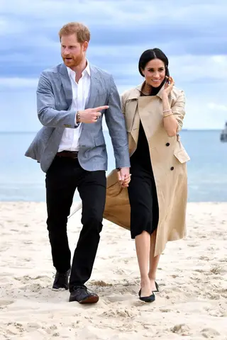 O casal real visita a praia de South Melbourne
