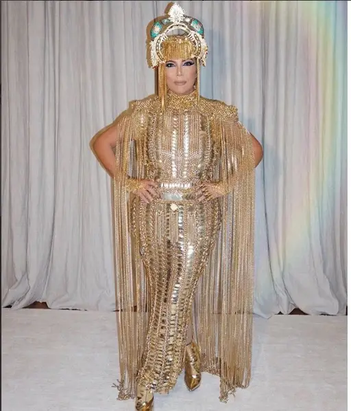 Kris Jenner mascarada de Cleópatra