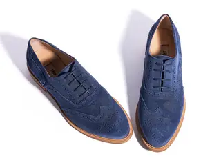 Sapatos Oxford em camurça azul marinho, Zilian, 89,90 euros