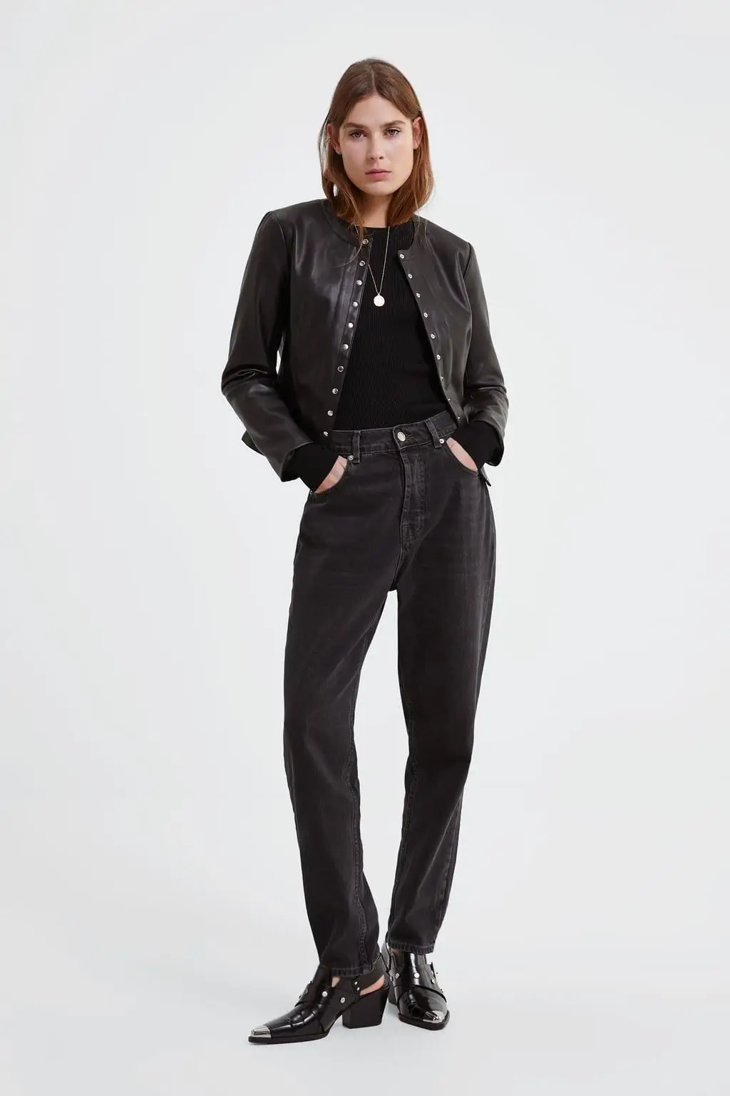 Blusão com efeito em pele com botões, Zara, 25,95 euros