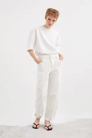 Calças Cargo brancas, Zara, 25,95 euros