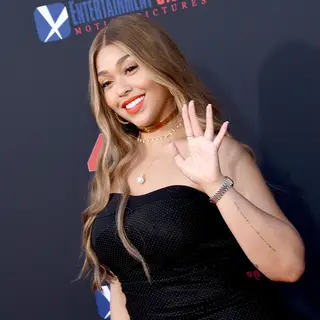 Jordyn Woods parece referir-se aos dramas pelos quais passou em nova tatuagem