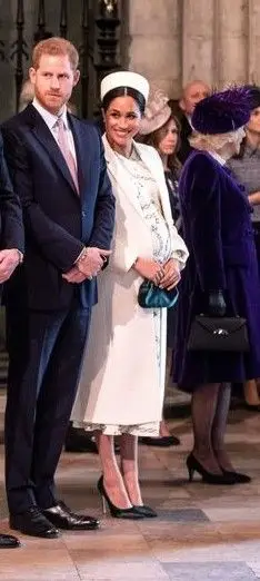 Meghan com o vestido, no serviço da Commonwealth, em março de 2019.