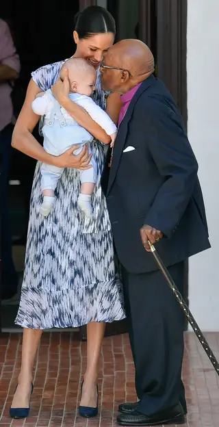 Os duques de Sussex e Archie encontram-se com o Arcebispo Desmond Tutu e a sua filha, Thandeka Tutu-Gxashe, na Desmond & Leah Tutu Legacy Foundation