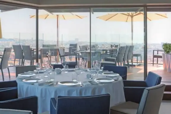 17º Restaurant & Bar