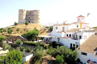The Place Evoramonte: O Lugar do Senhor do Castelo