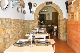 Taberna Tintos e Petiscos, à boa maneira alentejana!