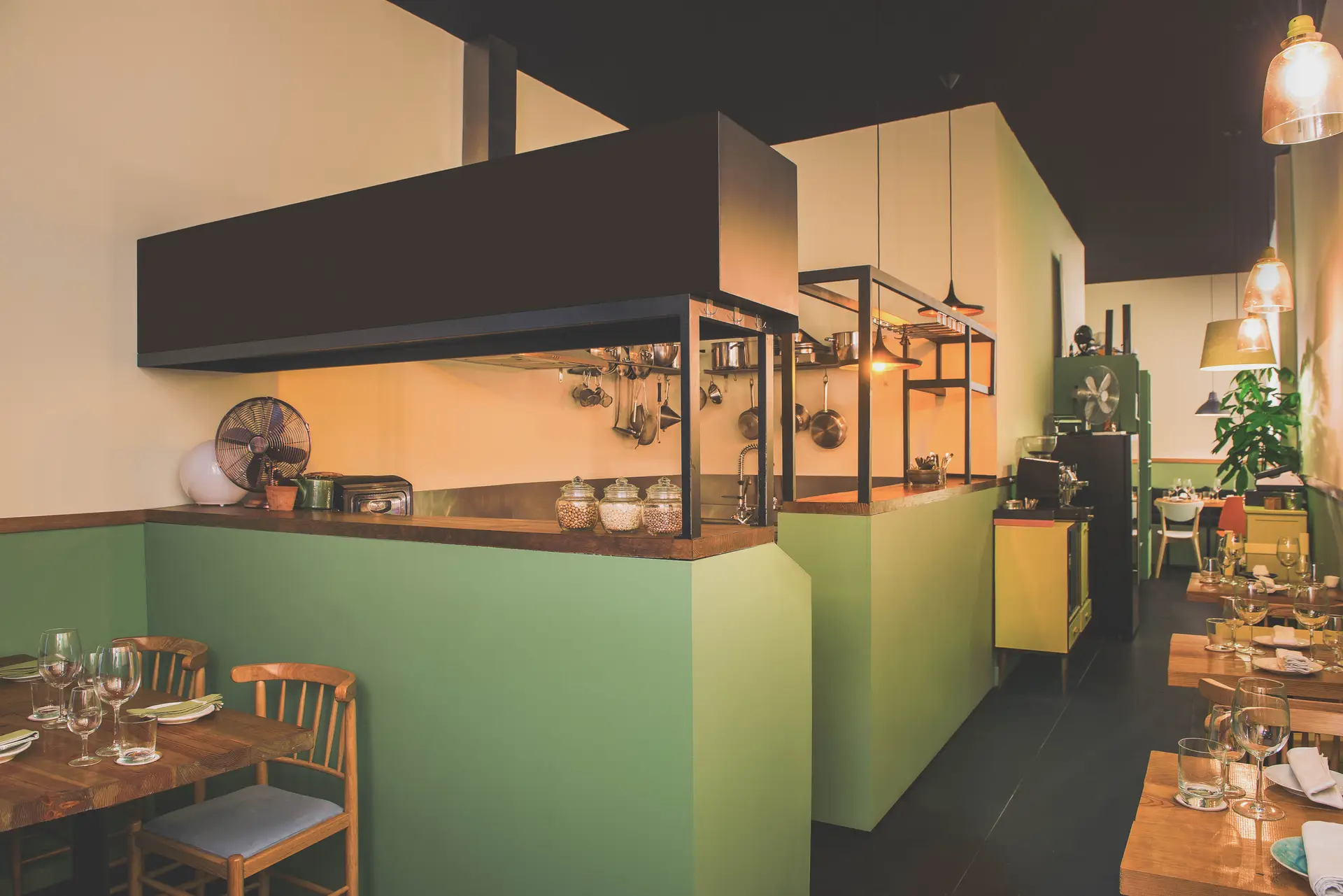 Quando Atrevo é sinónimo de arriscar e petiscar no feminino