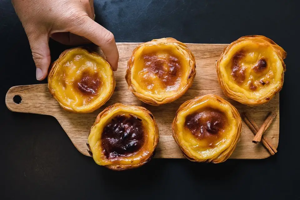 Aprender a fazer pastéis de nata como um pasteleiro? A Batalha ensina e nem precisa sair de casa
