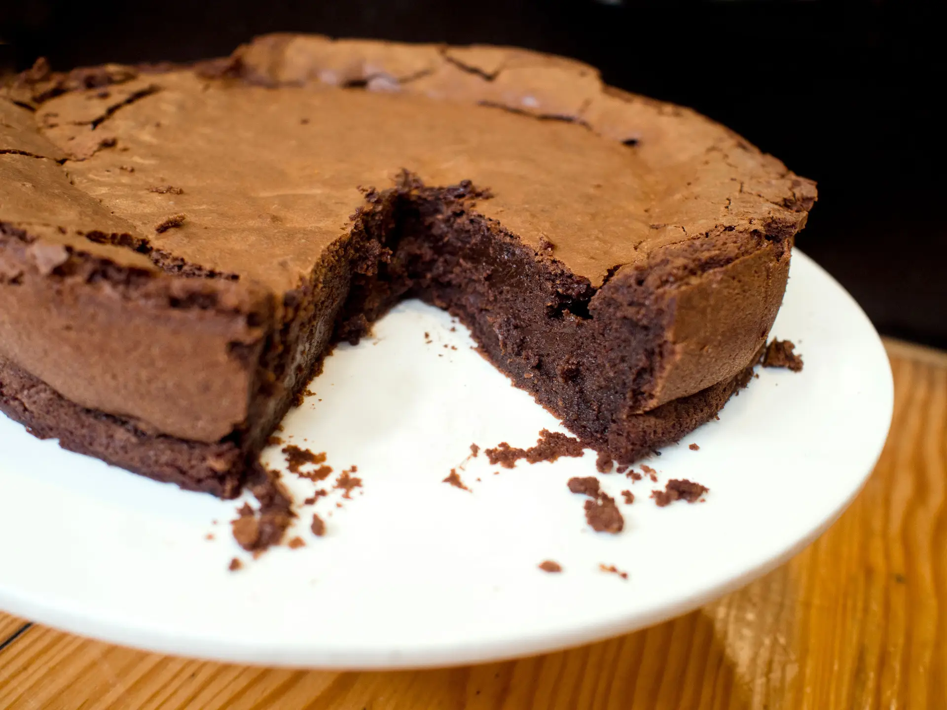 Chef em Casa: Bolo de chocolate sem farinha por Miguel Castro Silva