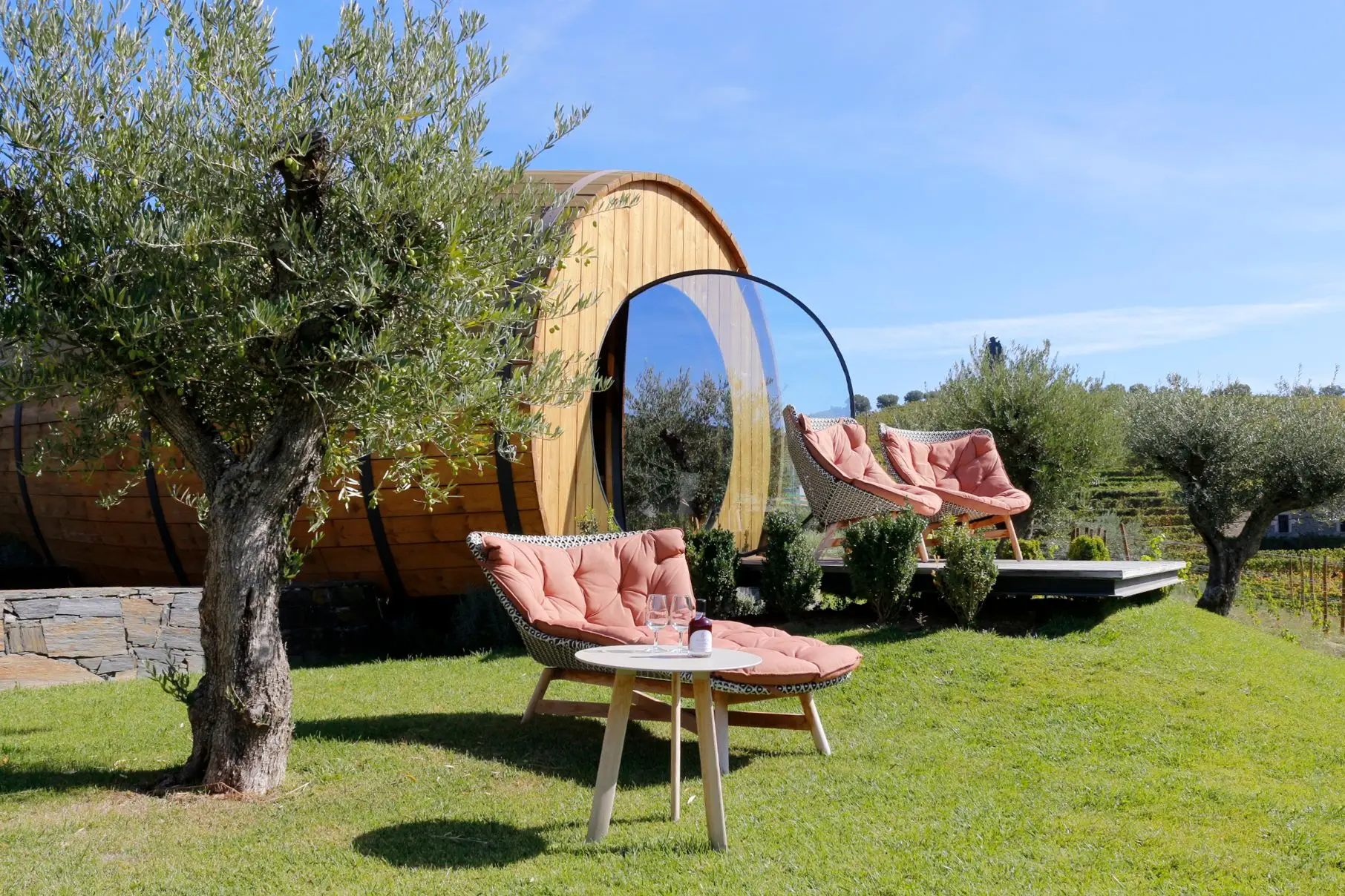 No Douro já se pode voltar a dormir em pipas com vista para as vinhas