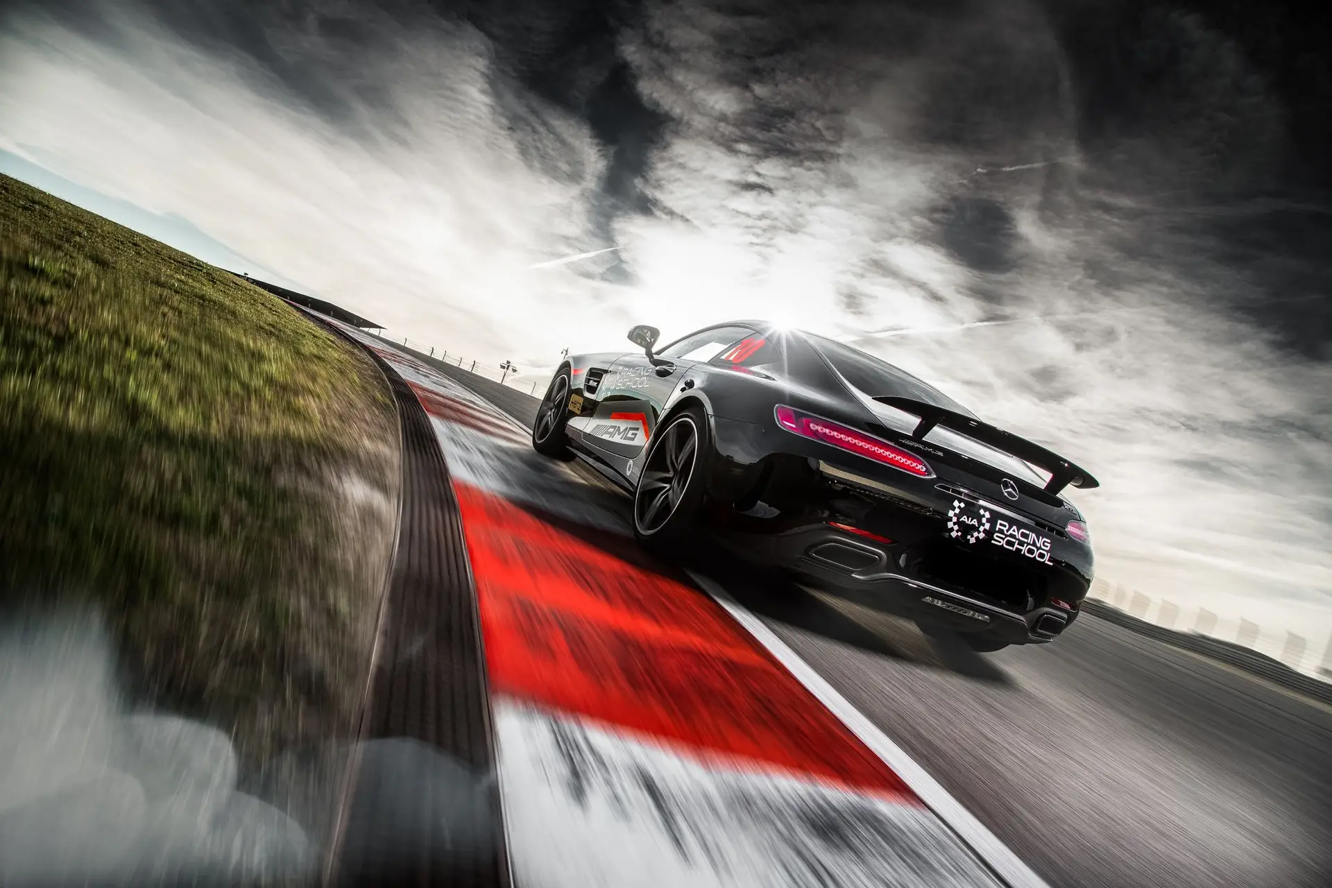 Férias radicais no Algarve Race Resort: relaxar e acelerar... até à meta da Fórmula 1