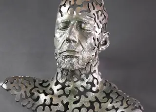 Busto de Stone Gossard (foto Jonathan Pulley)