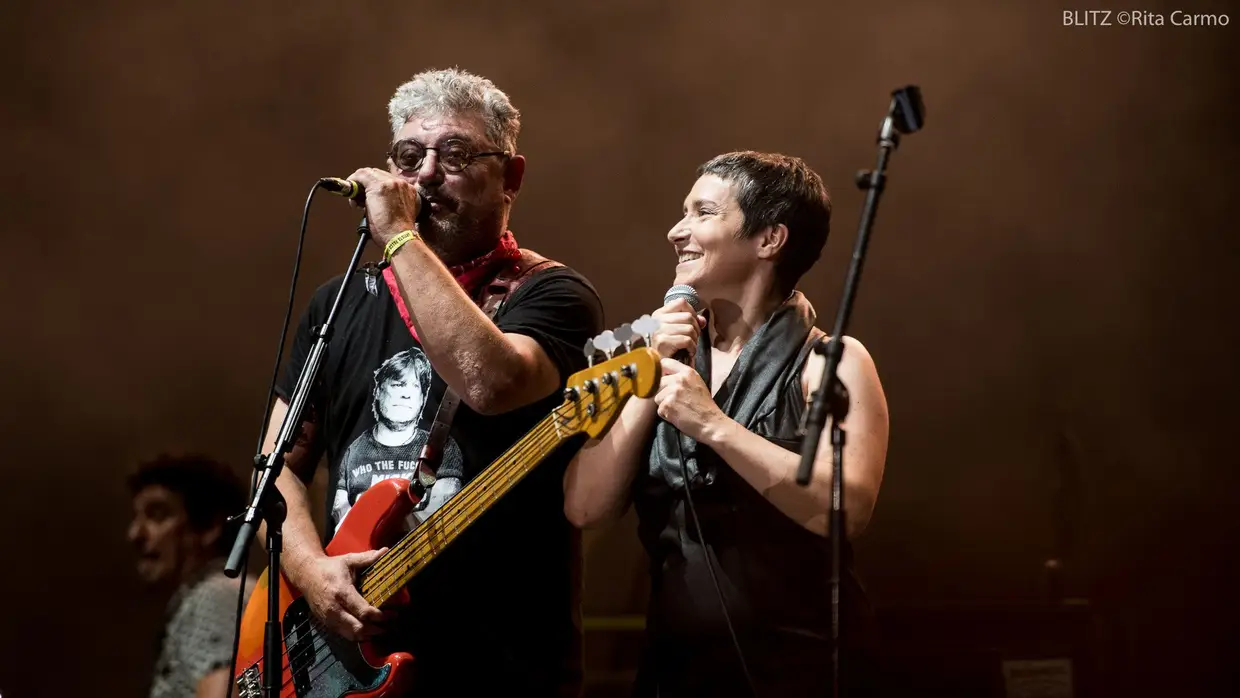 Tim com Manuela Azevedo, na homenagem a Zé Pedro