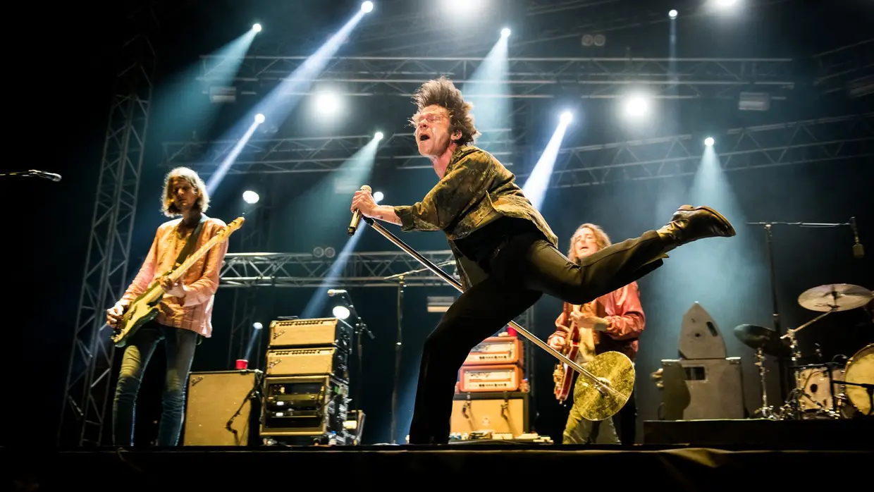 Cage the Elephant no NOS Alive'17