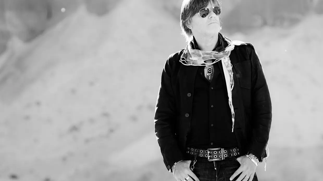 Fotografia de promoção do álbum Puro, editado em 2014
