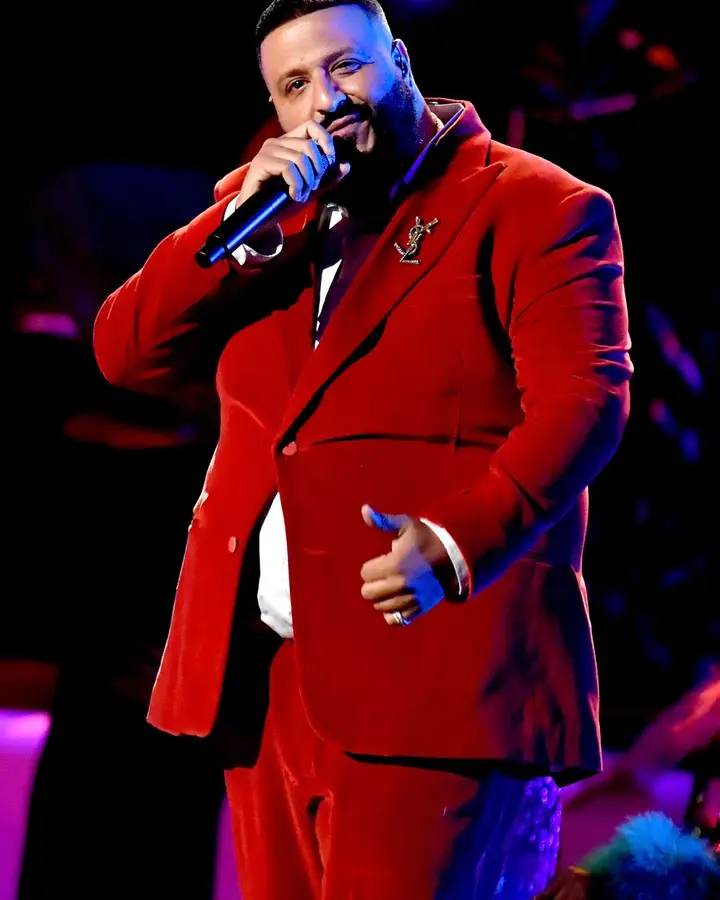 DJ Khaled atuou na companhia de Rihanna e Bryson Tiller
