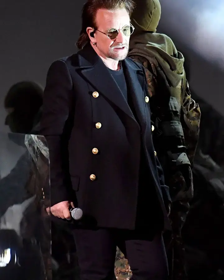 Bono subiu ao palco com Lamar para cantar "XXX"