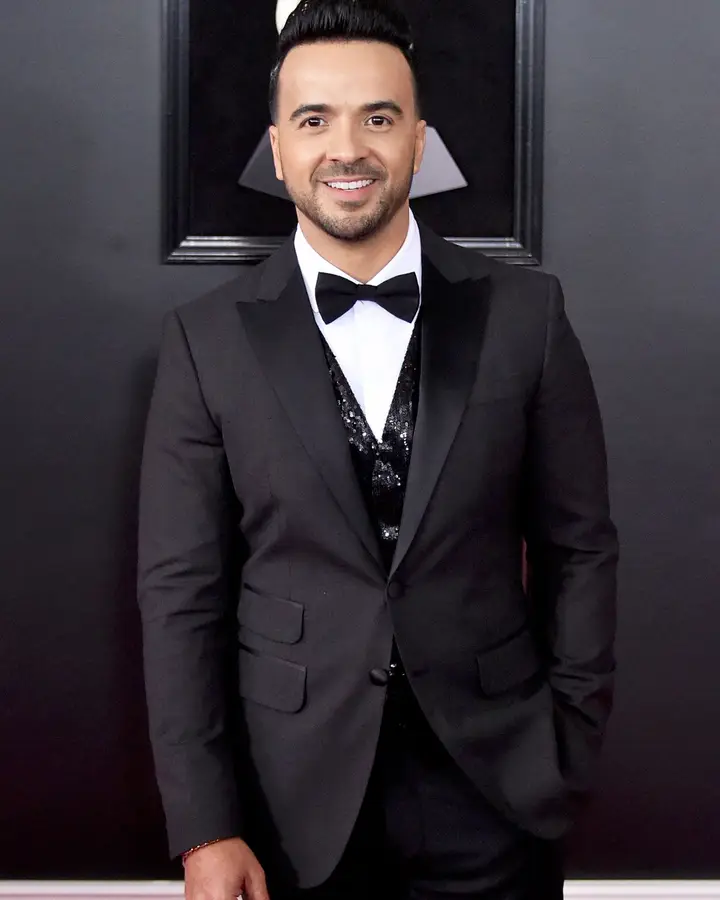 Luis Fonsi "despacito" na passadeira vermelha
