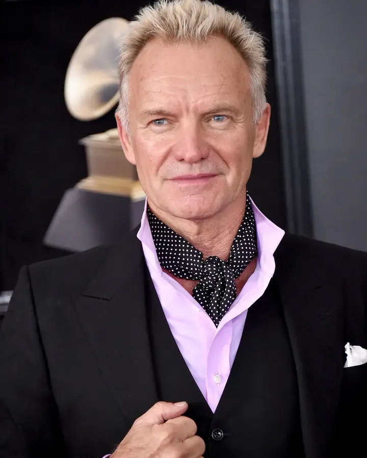 Sting na passadeira vermelha