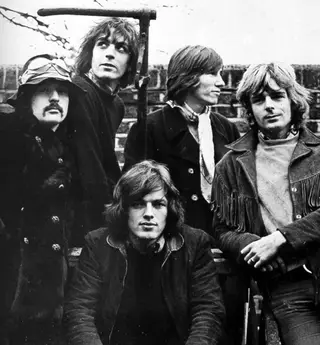 Uma das raras fotos da formação dos Pink Floyd com David Gilmour e Syd Barrett