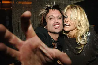 Filho de Tommy Lee diz ter batido no pai para defender a mãe, Pamela Anderson. “É o resultado do alcoolismo dele”