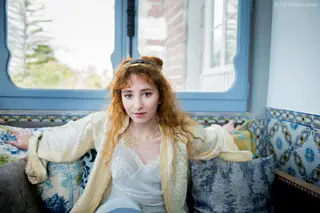 Emmy Curl