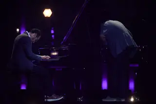Salvador Sobral com Júlio Resende, em 'Mano a Mano'