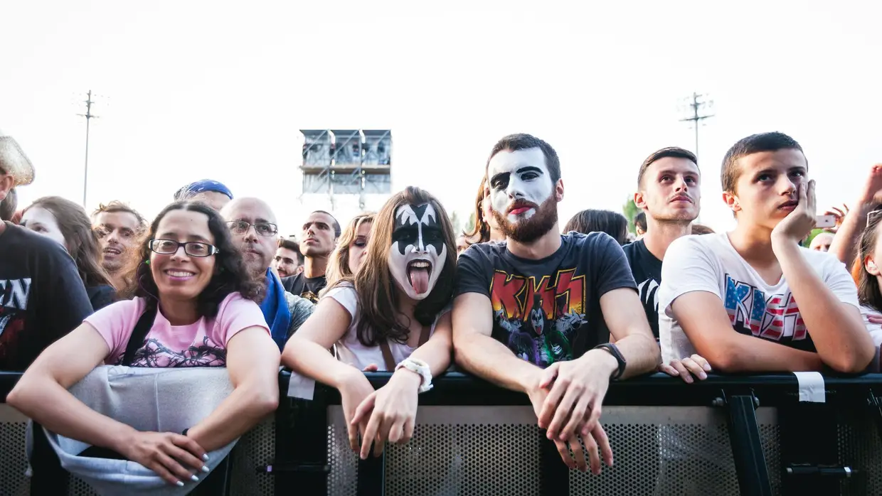 Ambiente do concerto de Kiss e Megadeth em Oeiras