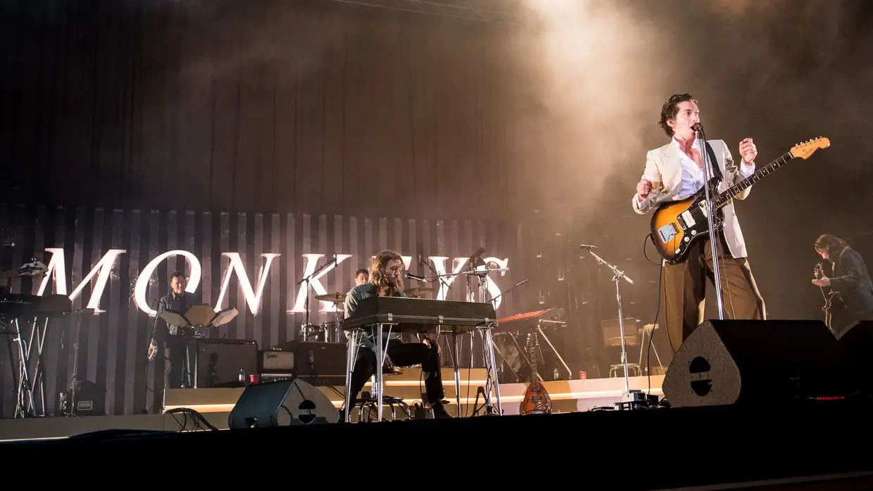 Um dos nomes mais aguardados, os Arctic Monkeys dividiram opiniões