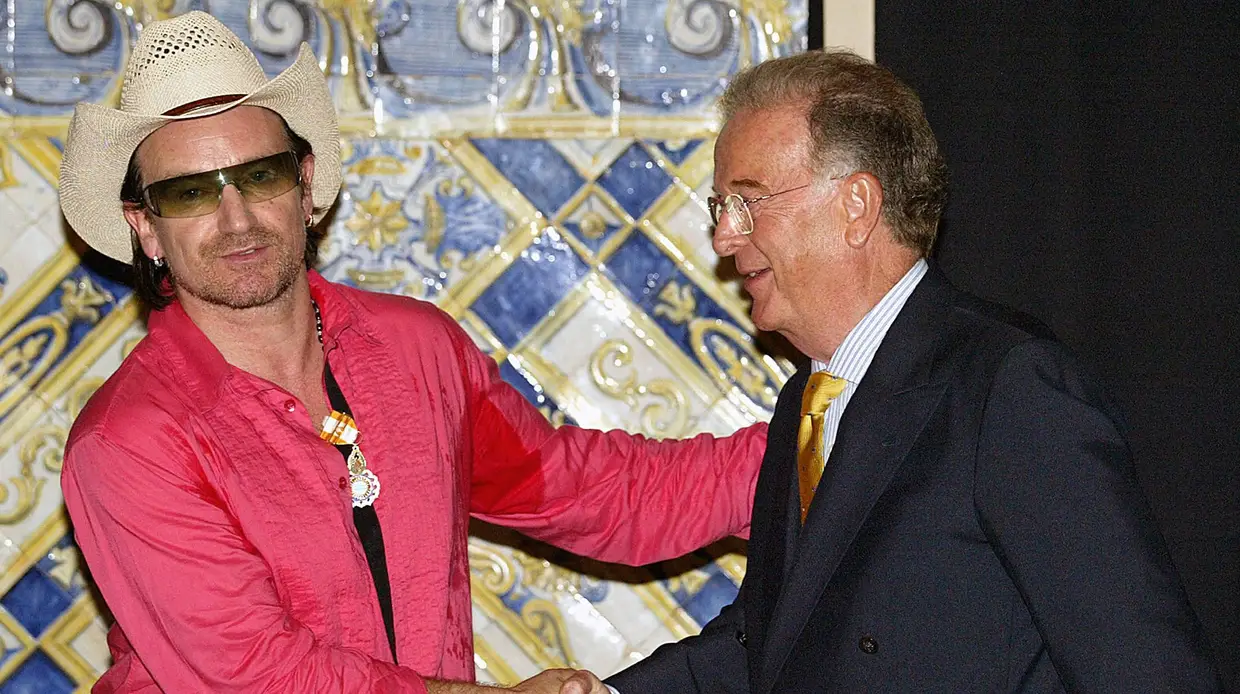 Bono agradece a comenda a Jorge Sampaio