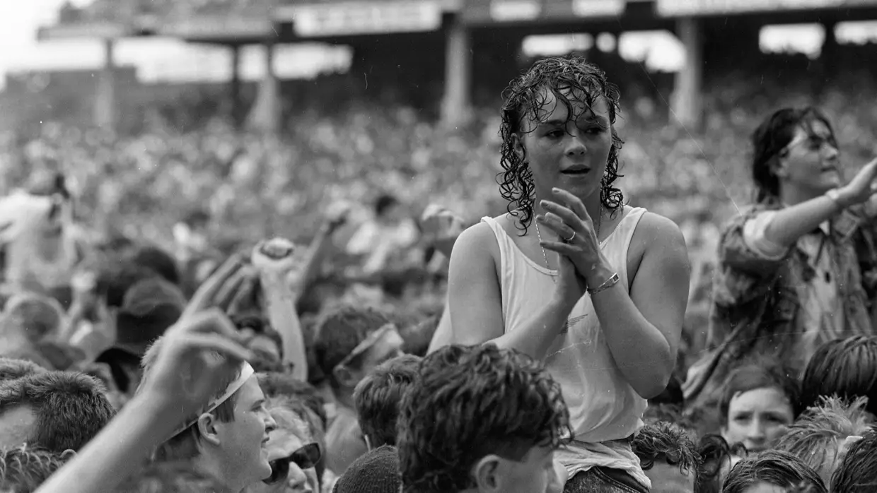 Público do concerto dos U2 em Croke Park, Dublin (Irlanda), a 28 de junho de 1987