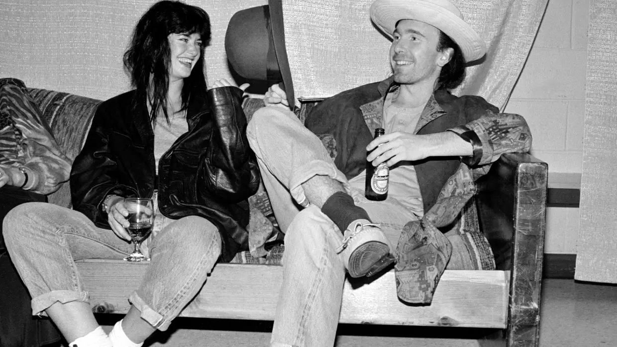 The Edge e a esposa, Aislinn O'Sullivan, num momento de descontração durante a digressão de 1987, nos Estados Unidos