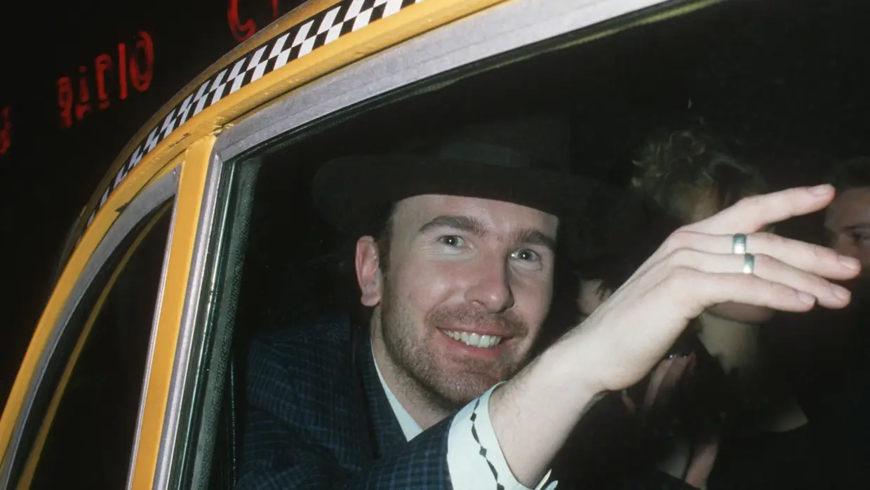 The Edge à chegada do Radio City Music Hall, em Nova Iorque, onde teve lugar a 30ª cerimónia de entrega dos Grammys, em 1988