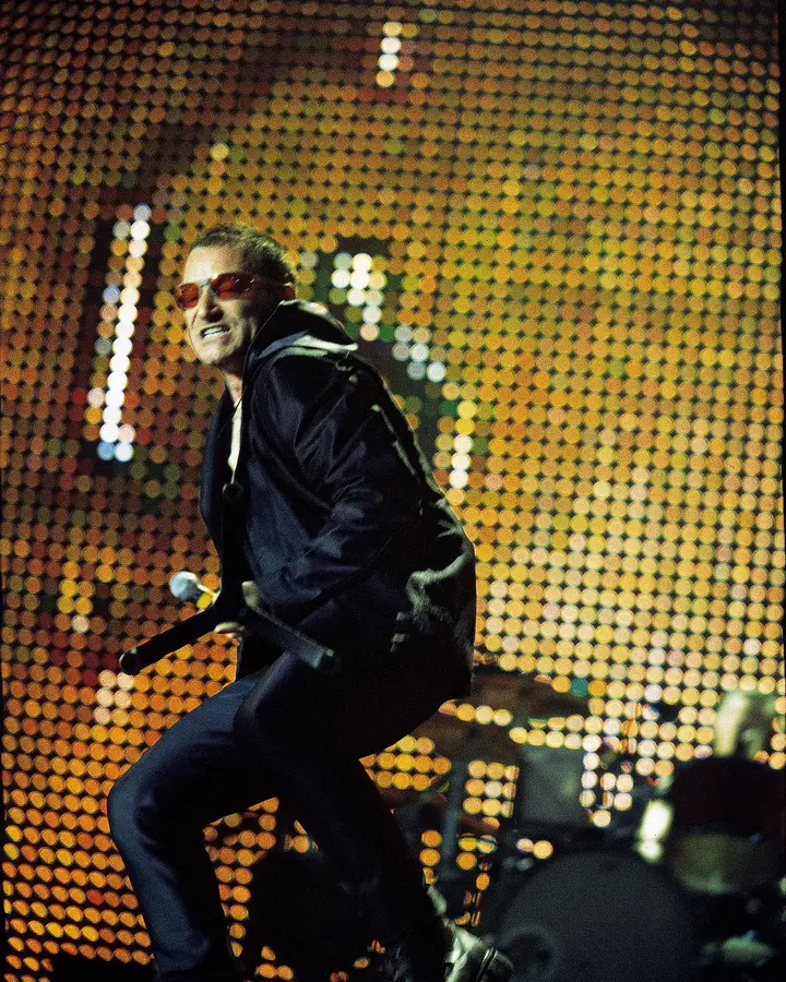 U2 ao vivo no Estádio José Alvalade, em Lisboa, 11 de setembro de 1997