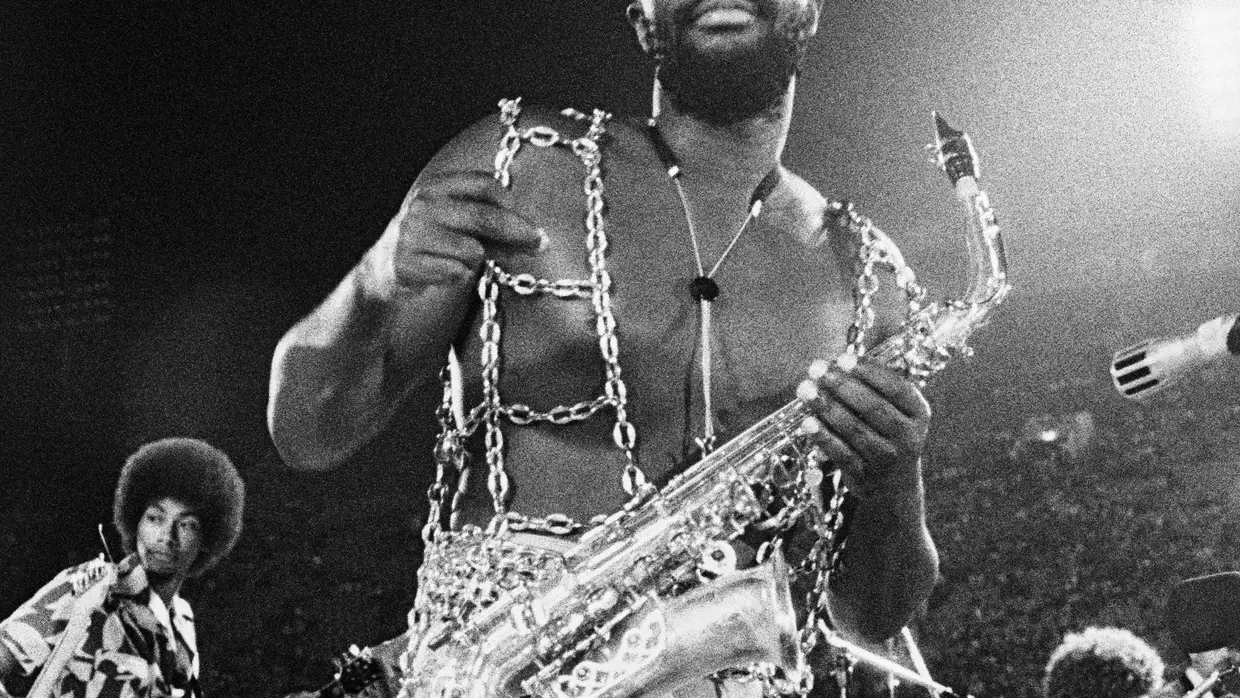 Isaac Hayes no concerto Wattstax, no Los Angeles Coliseum, 1972