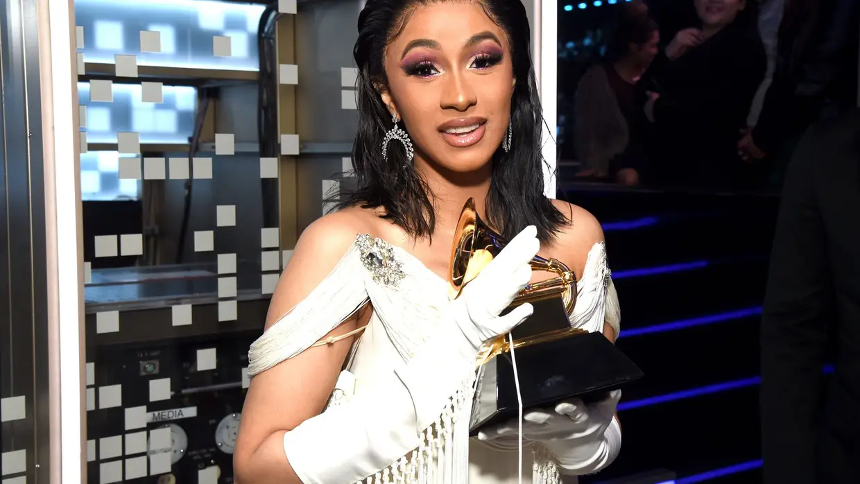 Cardi B recebeu o galardão de melhor álbum rap por "Invasion of Privacy"