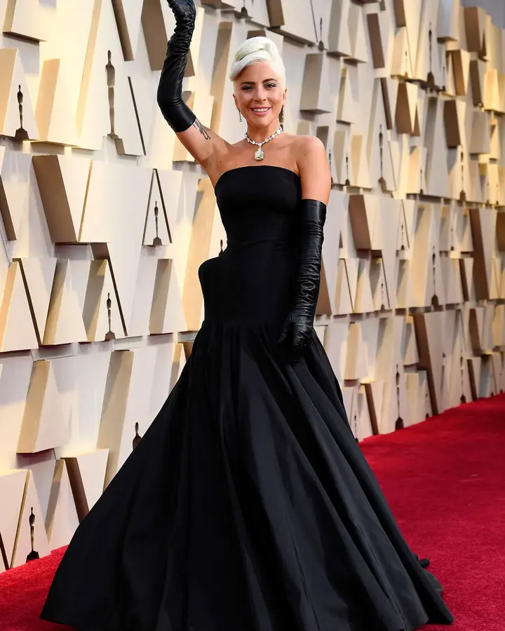 Lady GaGa à chegada à passadeira vermelha