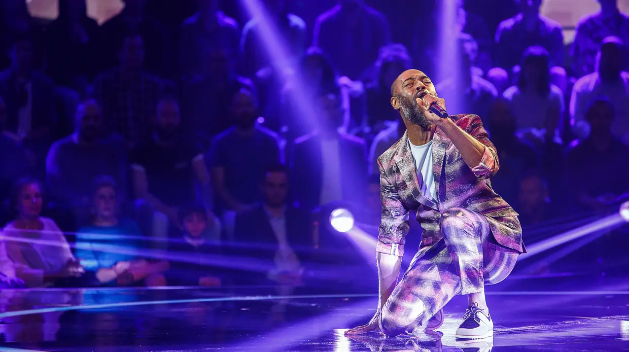 O rapper e cantor interpreta 'Igual a Ti'