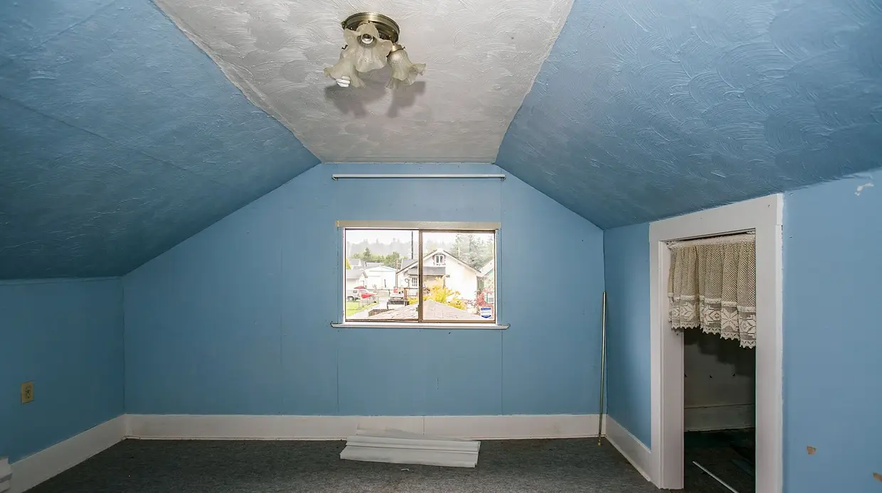 A casa onde cresceu Kurt Cobain em Aberdeen: quarto