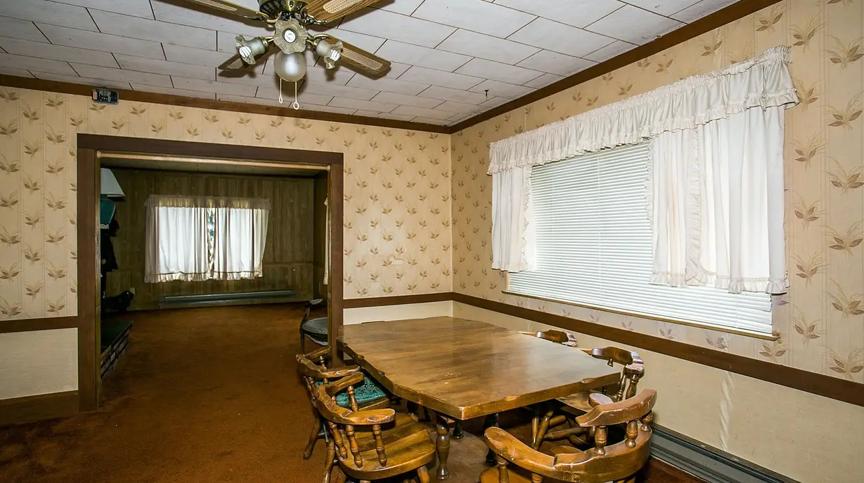 A casa onde cresceu Kurt Cobain em Aberdeen: sala