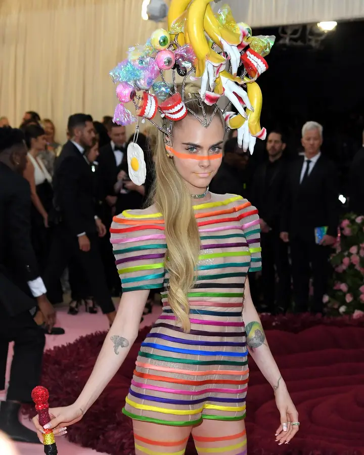 A modelo e atriz Cara Delevingne na Met Gala 2019