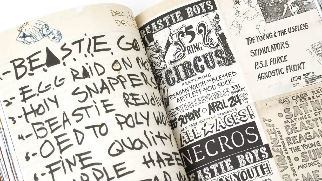 Imagens do interior de "Beastie Boys Book"